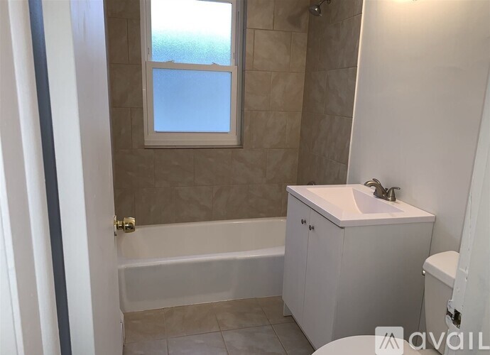 1032 E Division St 2 Beds Apartment for Rent - Photo gallery 2