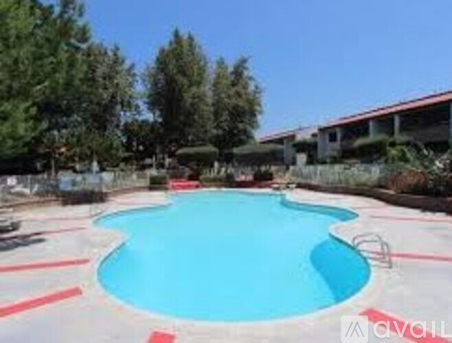 2521 W Sunflower Ave 3 Beds Apartment for Rent - Photo gallery 2