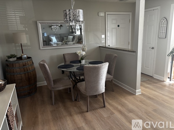 17 Augusta Court 2 Beds Condo for Rent - Photo gallery 4