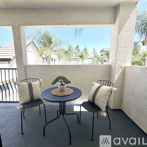 17735 Kinzie Street 2 Beds Single Family Home for Rent - Photo gallery 5