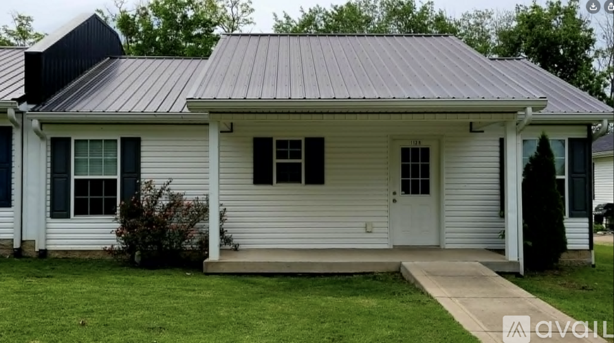 112 Miller Street 3 Beds Apartment for Rent - Photo gallery 1