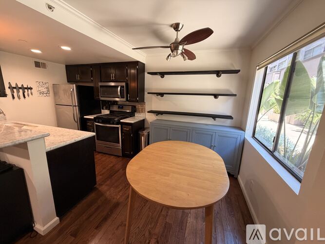 1118 East Palmer Avenue 1 Condo for Rent - Photo gallery 2