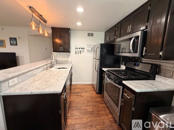 1118 East Palmer Avenue 1 Condo for Rent - Photo gallery 3