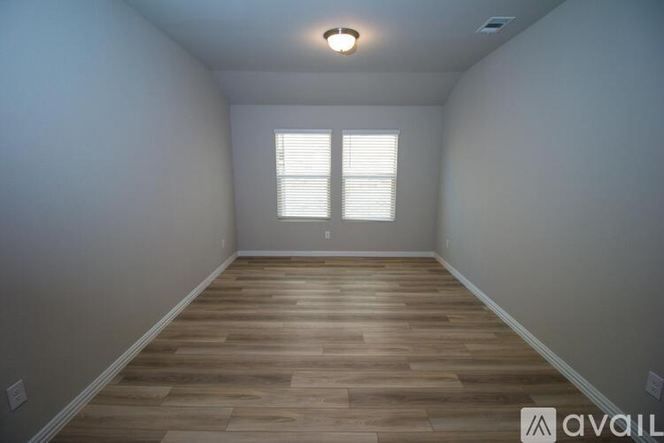 3320 Kingsdown Dr 4 Beds Single Family Home for Rent - Photo gallery 4