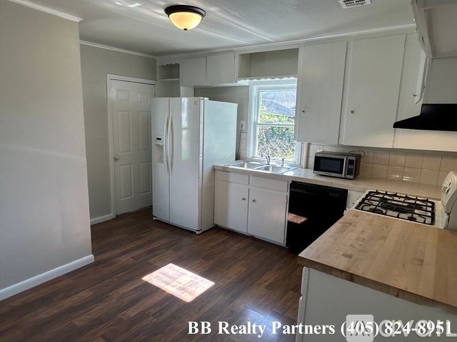 1122 S Xanthus Pl 2 Beds Single Family Home for Rent - Photo gallery 5