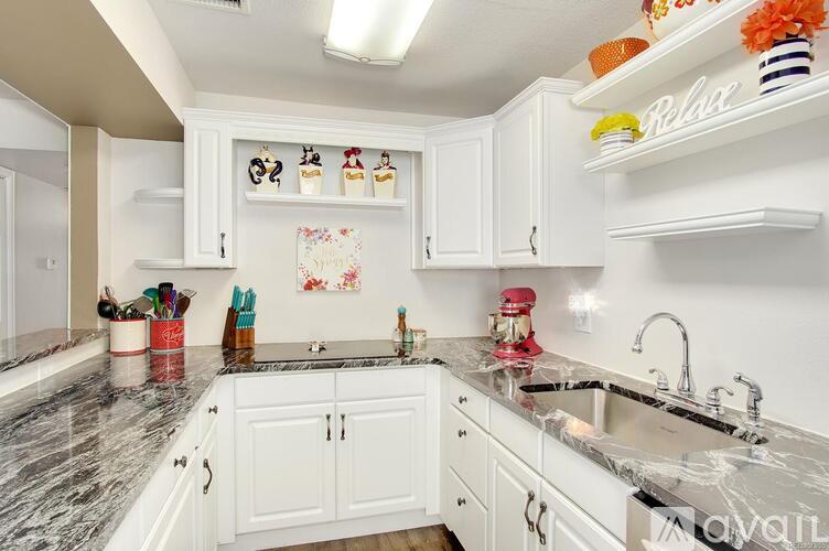 7303 S Xenia Ct 2 Beds Apartment for Rent - Photo gallery 1