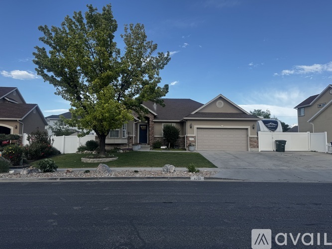 4281 3630 West 7 Beds Single Family Home for Rent - Photo gallery 2