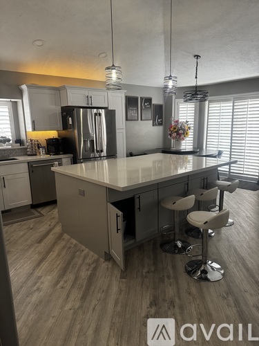 4281 3630 West 7 Beds Single Family Home for Rent - Photo gallery 4