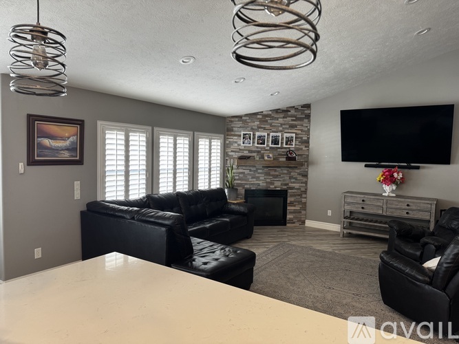 4281 3630 West 7 Beds Single Family Home for Rent - Photo gallery 5