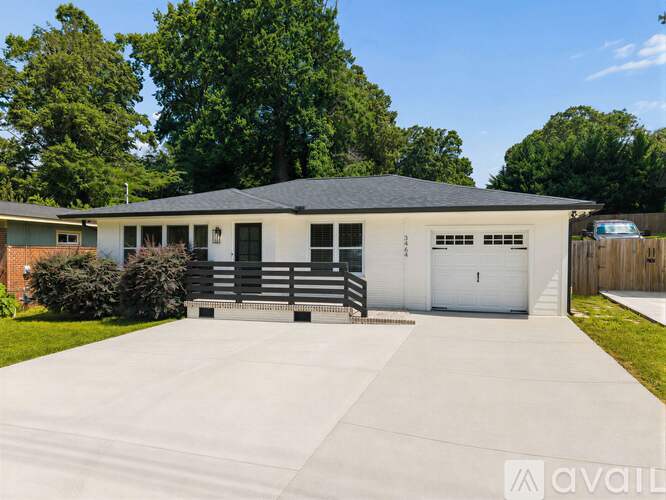 3464 Glenwood Road 3 Beds Single Family Home for Rent - Photo gallery 2