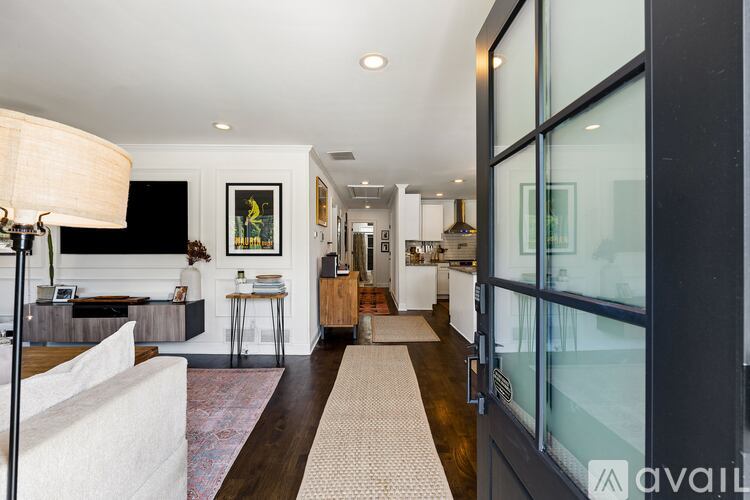 3464 Glenwood Road 3 Beds Single Family Home for Rent - Photo gallery 5