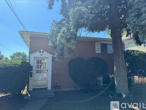 205 E Moler St 2 Beds Apartment for Rent
