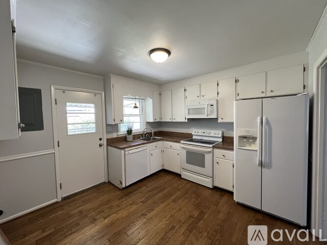 1203 James Street 2 Beds Townhouse for Rent - Photo gallery 3