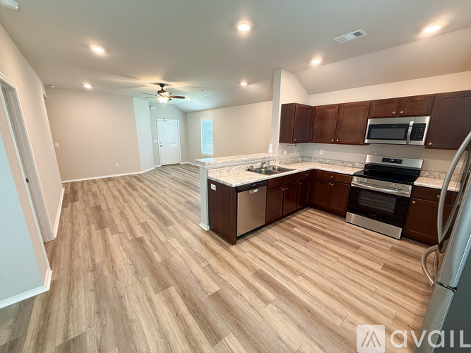 4805 Prospector Drive 3 Beds Single Family Home for Rent - Photo gallery 2