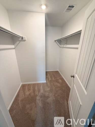 4805 Prospector Drive 3 Beds Single Family Home for Rent - Photo gallery 4