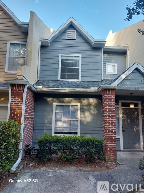280 NW 50th Blvd 3 Beds Condo for Rent - Photo gallery 1