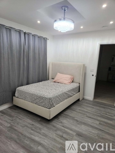 3687 2nd Avenue 4 Beds Single Family Home for Rent - Photo gallery 2