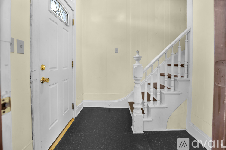 185 Ford Avenue 2 Beds Apartment for Rent - Photo gallery 3