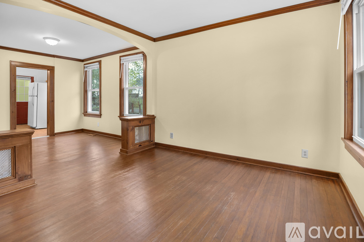 185 Ford Avenue 2 Beds Apartment for Rent - Photo gallery 4