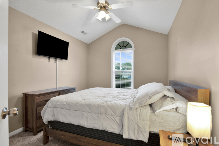 1403 Oxnop Court 3 Beds Single Family Home for Rent - Photo gallery 4