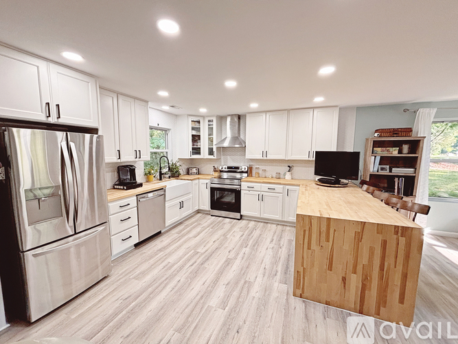 2405 Stephens Road 3 Beds Single Family Home for Rent - Photo gallery 2