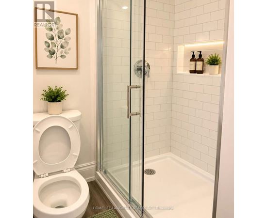 UNIT 2 - 710 ADELAIDE STREET 2 Beds Home, Multifamily, Duplex for Rent - Photo gallery 2