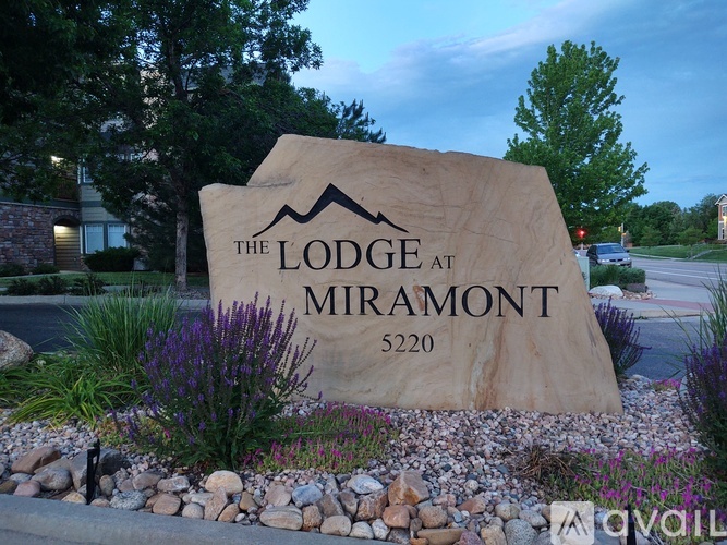 5220 Boardwalk Drive 2 Beds Condo for Rent - Photo gallery 1