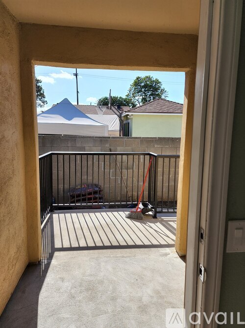 4561 Adenmoor Ave 2 Beds Apartment for Rent - Photo gallery 4