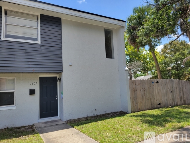1607 Terrace Dr 3 Beds Townhouse for Rent - Photo gallery 1