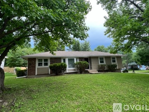2010 Northeast 4Th Street 4 Beds Apartment for Rent