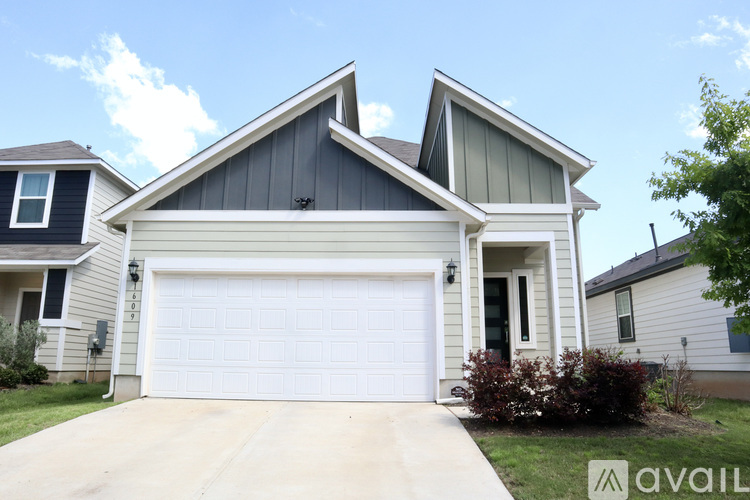 1609 Adobe Walls Way 3 Beds Single Family Home for Rent - Photo gallery 1