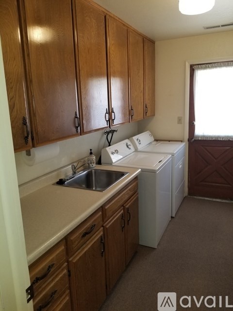 1118 E Fort Pierce Dr 3 Beds Apartment for Rent