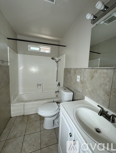 582 Angelus St 2 Beds Apartment for Rent - Photo gallery 4