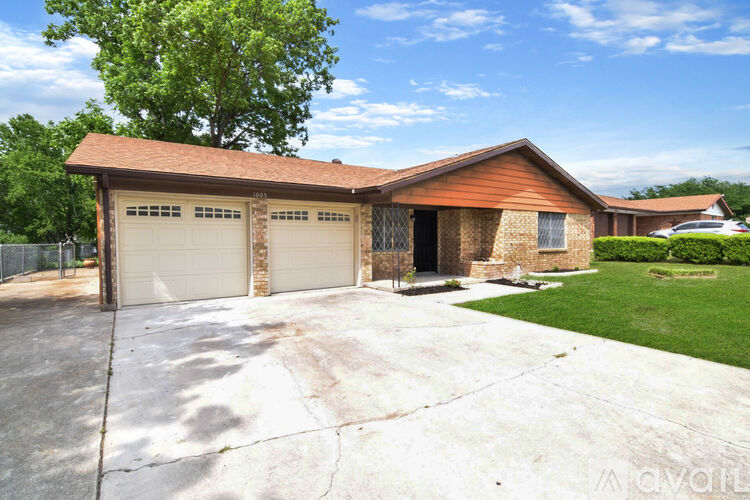 1003 Bonner Dr 3 Beds Single Family Home for Rent - Photo gallery 3