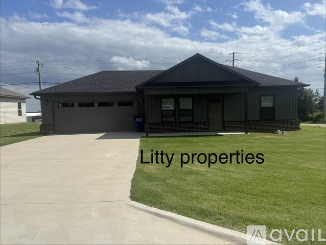 1072 Ozark Ave 3 Beds Single Family Home for Rent - Photo gallery 5