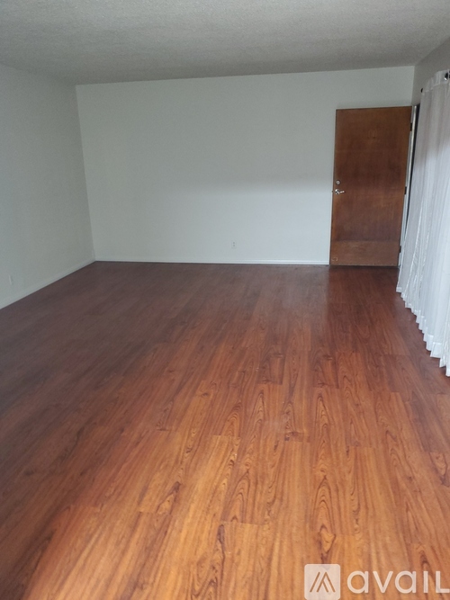 1325 E 7th St 2 Beds Condo for Rent - Photo gallery 1