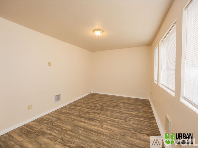 3216 E 29th Ave 3 Beds Single Family Home for Rent - Photo gallery 2