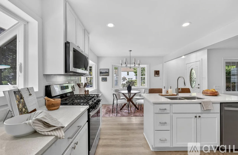 5554 N Navajo Ave 3 Beds Single Family Home for Rent - Photo gallery 1