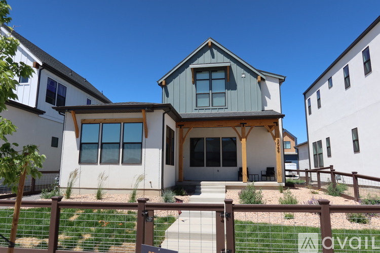3069 N Stardew St 4 Beds Single Family Home for Rent - Photo gallery 1