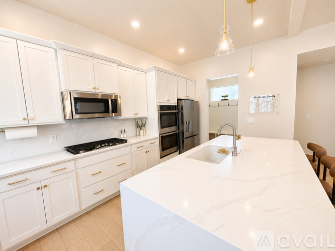 3069 N Stardew St 4 Beds Single Family Home for Rent - Photo gallery 5