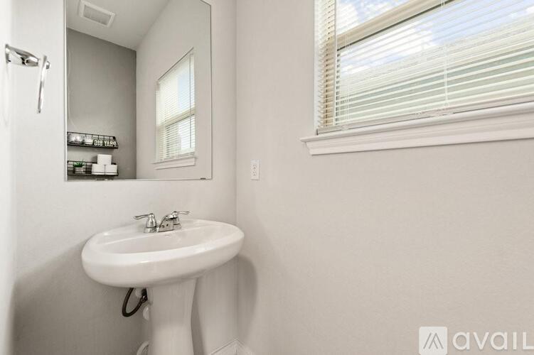 8308 Daisy Cutter Crossing 3 Beds Single Family Home for Rent - Photo gallery 4