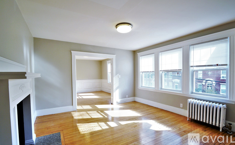 51 Leamington Rd 4 Beds Apartment for Rent - Photo gallery 1