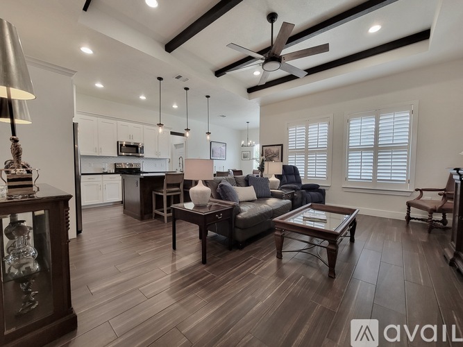 109 Madrona Lane 4 Beds Single Family Home for Rent - Photo gallery 3