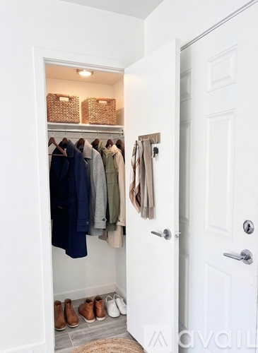 3105 E Fairmount Ave 2 Beds Apartment for Rent - Photo gallery 3
