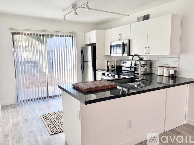 3105 E Fairmount Ave 2 Beds Apartment for Rent - Photo gallery 5