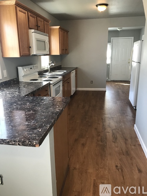 1316 E Carlisle Ave 4 Beds Single Family Home for Rent - Photo gallery 5