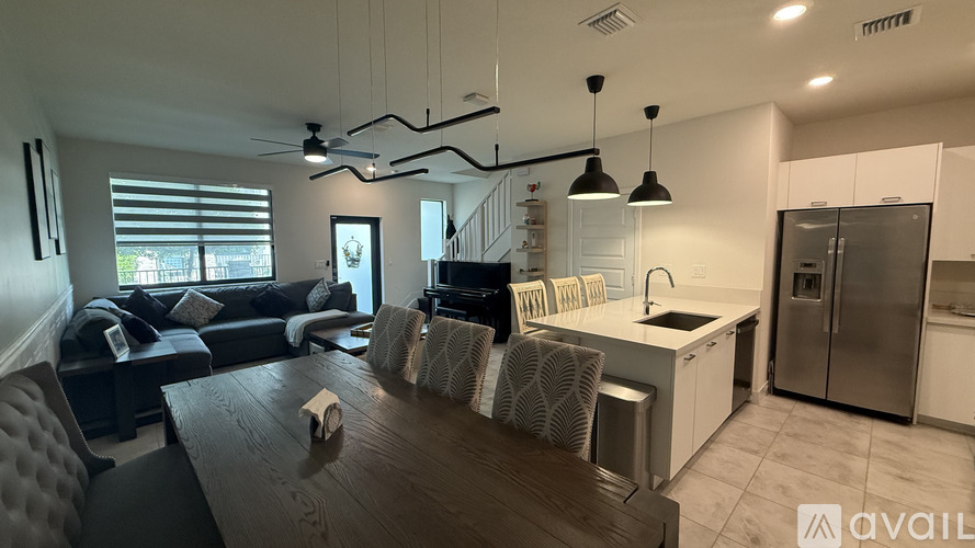 4731 NW 83rd Path 3 Beds Single Family Home for Rent - Photo gallery 5
