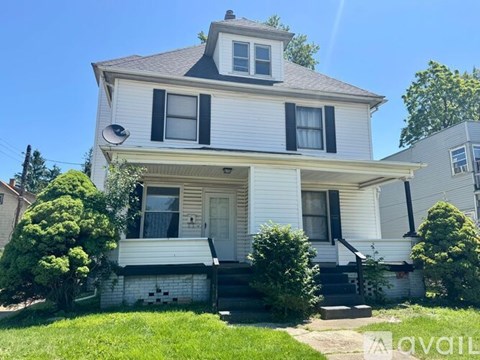 1538 Woodland Ave NW 2 Beds Apartment for Rent