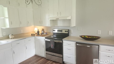 412 American Rd 4 Beds Apartment for Rent