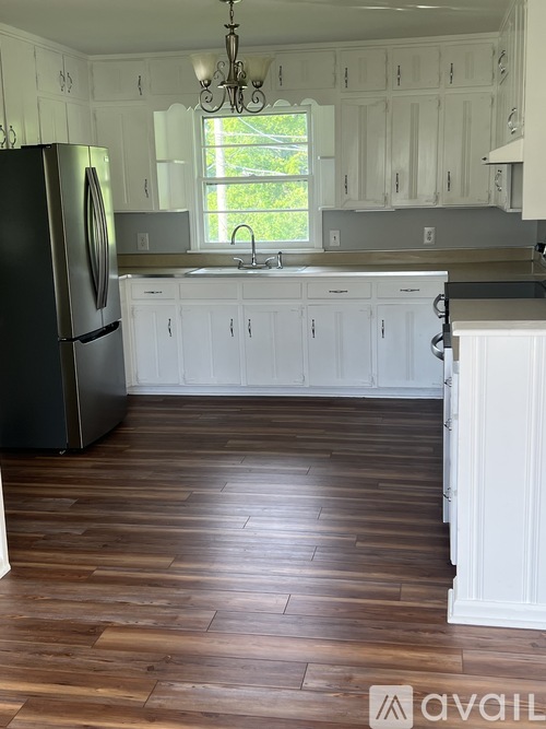 412 American Rd 4 Beds Single Family Home for Rent - Photo gallery 4